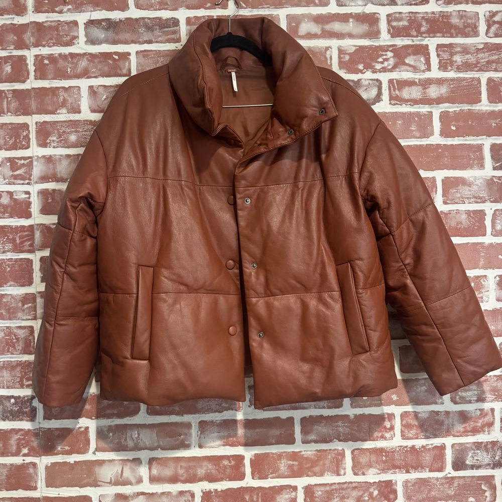 Free People Leather Puffer Jacket Cognac Brown Snap Front Cropped Size Small - Picture 2 of 11